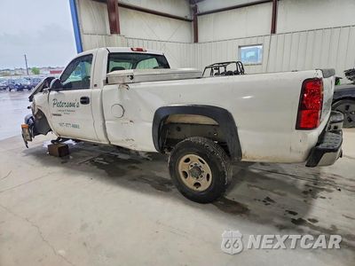 Drugie zdjęcie samochodu z przodu: 2004 CHEVROLET SILVERADO C2500 HEAVY DUTY VIN:1GCHC24U04E282989 - miniatura