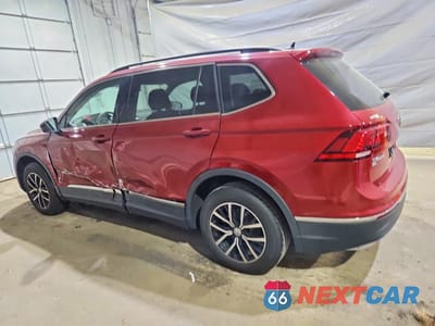 Drugie zdjęcie samochodu z przodu: 2021 VOLKSWAGEN TIGUAN SE VIN:3VV2B7AX2MM040432 - miniatura