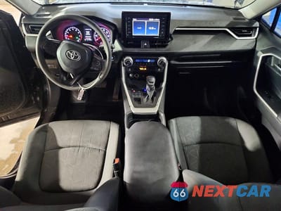 Zdjęcie 8 z 13 samochodu: 2021 TOYOTA RAV4 XLE VIN:2T3P1RFV5MW158046 - miniatura