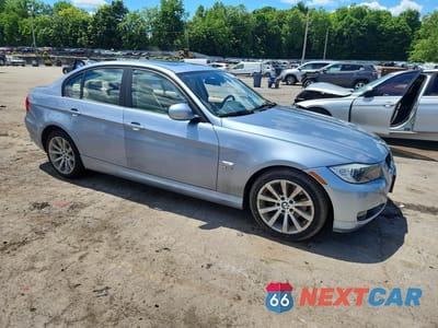 Czwarte zdjęcie samochodu z boku: 2011 BMW 328 XI SULEV VIN:WBAPK5C53BF123298 - miniatura
