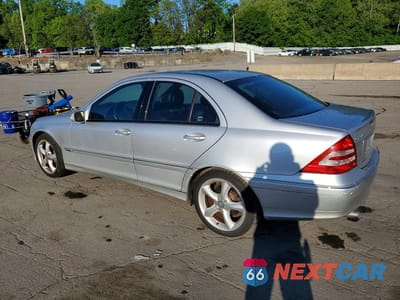 Drugie zdjęcie samochodu z przodu: 2004 MERCEDES-BENZ C 230K SPORT SEDAN VIN:WDBRF40J74F523961 - miniatura