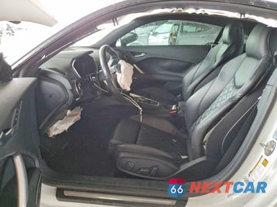 Zdjęcie 7 z 12 samochodu: 2017 AUDI TT VIN:TRUC5AFV5H1002555 - miniatura