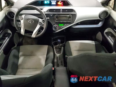Zdjęcie 8 z 12 samochodu: 2012 TOYOTA PRIUS C TWO VIN:JTDKDTB34C1017694 - miniatura