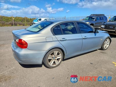 Trzecie zdjęcie samochodu z tyłu: 2008 BMW 328 I VIN:WBAVA37588NL19731 - miniatura