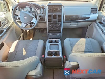 Zdjęcie 8 z 13 samochodu: 2010 DODGE GRAND CARAVAN SXT VIN:2D4RN5D10AR107679 - miniatura