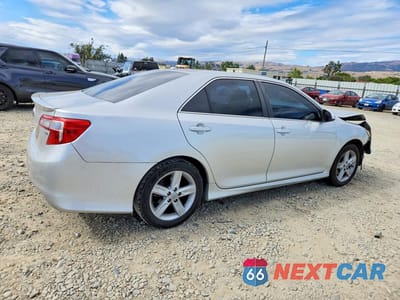 Trzecie zdjęcie samochodu z tyłu: 2012 TOYOTA CAMRY SE VIN:4T1BF1FK6CU119413 - miniatura