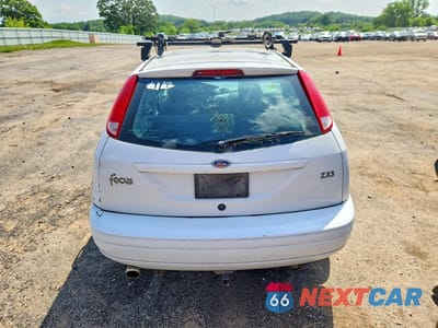 Zdjęcie 6 z 12 samochodu: 2003 FORD FOCUS ZX5 VIN:3FAHP37323R133658 - miniatura