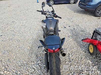 Zdjęcie 6 z 9 samochodu: 2009 YAMAHA FZ1 S VIN:JYARN17E69A007585 - miniatura