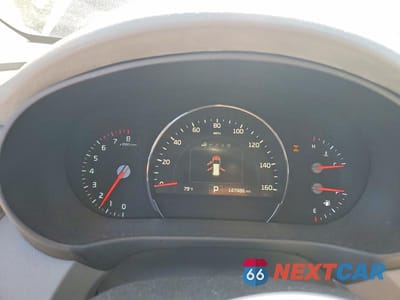 Zdjęcie 9 z 12 samochodu: 2016 KIA SORENTO SX V6 VIN:5XYPKDA54GG069708 - miniatura