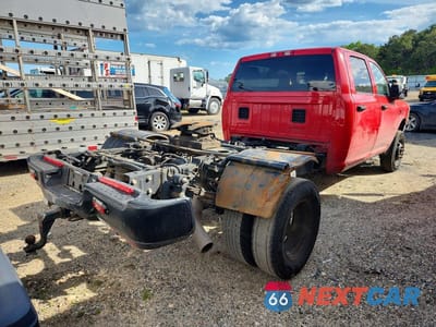 Trzecie zdjęcie samochodu z tyłu: 2023 RAM 3500 TRADESMAN VIN:3C63RRGL5PG574646 - miniatura