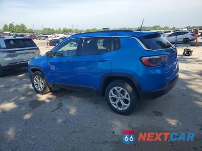 Drugie zdjęcie samochodu z przodu: 2024 JEEP COMPASS LATITUDE VIN:3C4NJDBN8RT122575 - miniatura