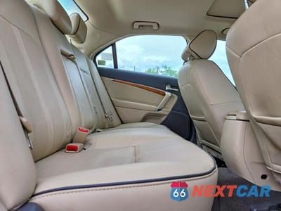 Zdjęcie 10 z 13 samochodu: 2012 LINCOLN MKZ VIN:3LNHL2JC4CR824727 - miniatura