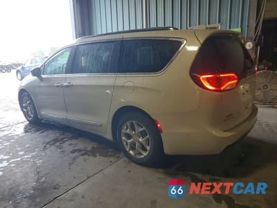 Drugie zdjęcie samochodu z przodu: 2017 CHRYSLER PACIFICA LIMITED VIN:2C4RC1GG3HR560586 - miniatura
