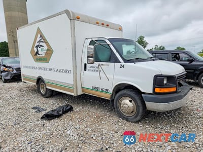 Czwarte zdjęcie samochodu z boku: 2003 GMC SAVANA BOX TRUCK VIN:1GDJG31U731189579 - miniatura