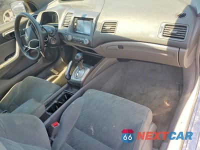 Zdjęcie 8 z 12 samochodu: 2008 HONDA CIVIC LX VIN:2HGFG12688H551945 - miniatura
