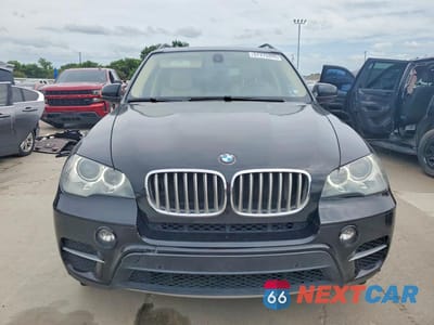 Piąte zdjęcie samochodu w środku: 2013 BMW X5 XDRIVE35D VIN:5UXZW0C50D0B94954 - miniatura