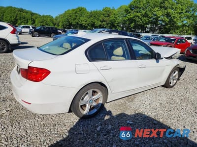 Trzecie zdjęcie samochodu z tyłu: 2014 BMW 320 I XDRIVE VIN:WBA3C3G50ENS68111 - miniatura