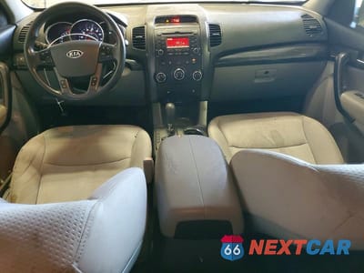 Zdjęcie 8 z 13 samochodu: 2012 KIA SORENTO LX VIN:5XYKT3A67CG230251 - miniatura