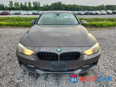 Piąte zdjęcie samochodu w środku: 2013 BMW 320 I VIN:WBA3B1C52DF462645 - miniatura