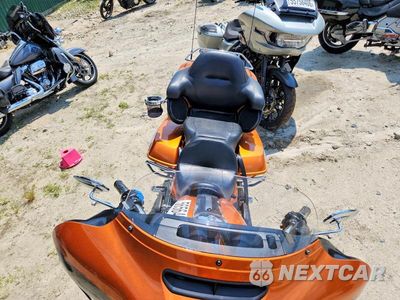 Piąte zdjęcie samochodu w środku: 2016 HARLEY-DAVIDSON FLHTKL ULTRA LIMITED LOW VIN:1HD1KKL1XGB636498 - miniatura