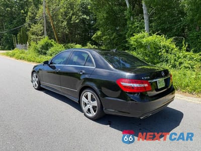Czwarte zdjęcie samochodu z boku: 2011 MERCEDES-BENZ E 350 4MATIC VIN:WDDHF8HB0BA325966 - miniatura