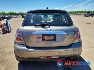 Zdjęcie 6 z 12 samochodu: 2012 MINI COOPER VIN:WMWSU3C5XCT255048 - miniatura