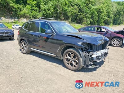 Czwarte zdjęcie samochodu z boku: 2021 BMW X3 XDRIVE30I VIN:5UXTY5C08M9G21181 - miniatura