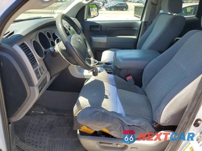 Zdjęcie 7 z 12 samochodu: 2008 TOYOTA TUNDRA SR5 VIN:5TBBT54108S459210 - miniatura