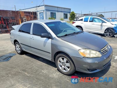 Czwarte zdjęcie samochodu z boku: 2005 TOYOTA COROLLA CE VIN:1NXBR32E55Z484042 - miniatura