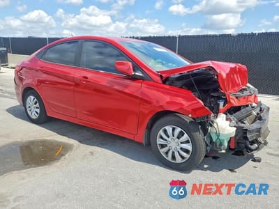 Czwarte zdjęcie samochodu z boku: 2016 HYUNDAI ACCENT SE VIN:KMHCT4AE7GU158419 - miniatura
