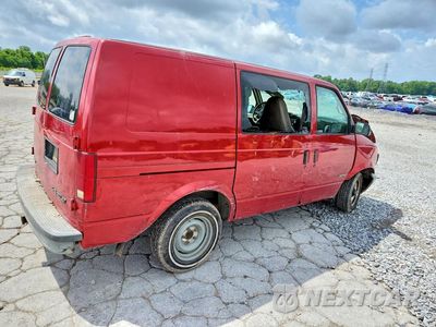 Trzecie zdjęcie samochodu z tyłu: 2000 CHEVROLET ASTRO VAN DELIVERY VAN VIN:1GCDM19W7YB195193 - miniatura