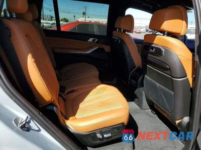 Zdjęcie 11 z 14 samochodu: 2023 BMW X7 XDRIVE40I VIN:5UX23EM03P9P92642 - miniatura