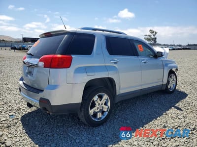 Trzecie zdjęcie samochodu z tyłu: 2013 GMC TERRAIN SLT VIN:2GKFLWE3XD6107646 - miniatura