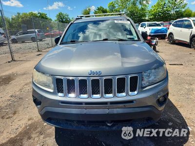 Piąte zdjęcie samochodu w środku: 2013 JEEP COMPASS LATITUDE VIN:1C4NJDEB3DD253414 - miniatura