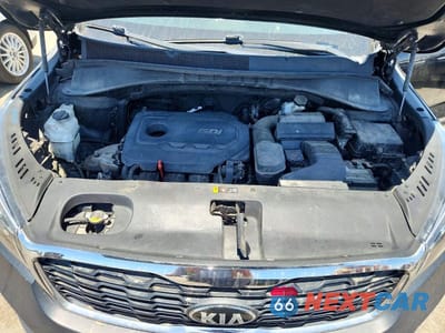 Zdjęcie 11 z 12 samochodu: 2019 KIA SORENTO L VIN:5XYPG4A34KG456302 - miniatura