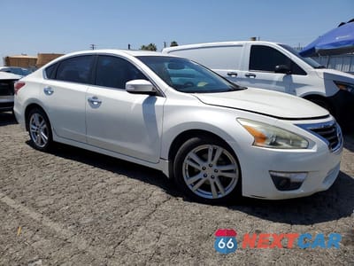 Czwarte zdjęcie samochodu z boku: 2013 NISSAN ALTIMA 3.5 S VIN:1N4BL3AP2DN523810 - miniatura