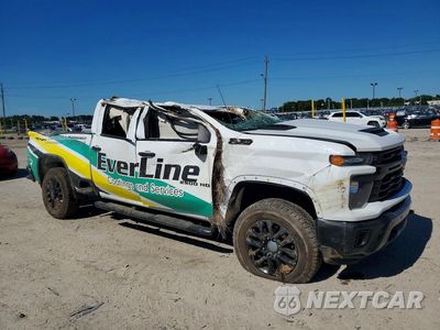 Czwarte zdjęcie samochodu z boku: 2026 CHEVROLET SILVERADO K2500 CUSTOM VIN:2GC4KME77T1107595 - miniatura