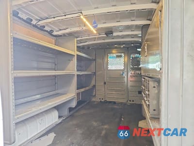 Zdjęcie 10 z 13 samochodu: 2019 NISSAN NV 2500 HD S VIN:1N6BF0KYXKN801547 - miniatura