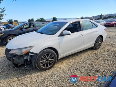 2017 TOYOTA CAMRY SE 4T1BF1FK6HU400070 - główne zdjęcie licytacji z USA - miniatura