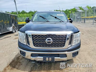 Piąte zdjęcie samochodu w środku: 2017 NISSAN TITAN XD SV VIN:1N6BA1F31HN552549 - miniatura