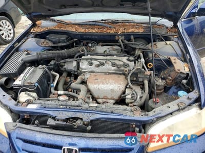 Zdjęcie 11 z 12 samochodu: 2001 HONDA ACCORD LX VIN:1HGCG66571A051300 - miniatura
