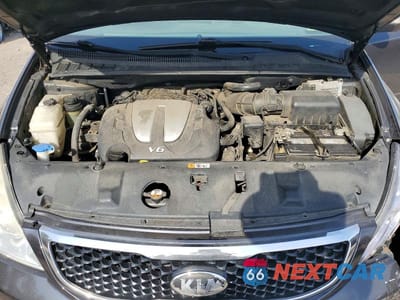 Zdjęcie 12 z 13 samochodu: 2014 KIA SEDONA LX VIN:KNDMG4C79E6553103 - miniatura
