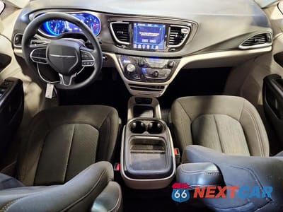 Zdjęcie 8 z 14 samochodu: 2020 CHRYSLER PACIFICA TOURING VIN:2C4RC1FG1LR222663 - miniatura