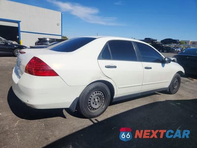 Trzecie zdjęcie samochodu z tyłu: 2007 HONDA ACCORD VALUE VIN:JHMCM56197C014047 - miniatura