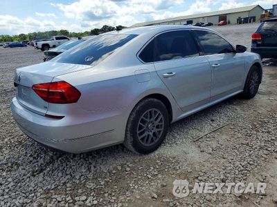 Trzecie zdjęcie samochodu z tyłu: 2016 VOLKSWAGEN PASSAT S VIN:1VWAS7A37GC008313 - miniatura