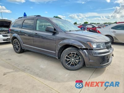 Czwarte zdjęcie samochodu z boku: 2018 DODGE JOURNEY SE VIN:3C4PDCAB8JT363932 - miniatura