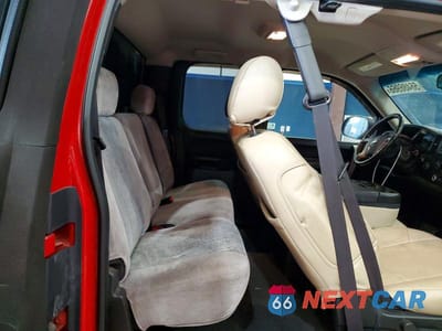 Zdjęcie 10 z 12 samochodu: 2010 CHEVROLET SILVERADO K1500 LT VIN:1GCSKSE39AZ170503 - miniatura