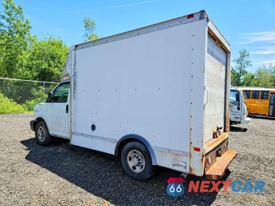 Drugie zdjęcie samochodu z przodu: 2008 CHEVROLET EXPRESS DELIVERY TRUCK VIN:1GBHG31K481105294 - miniatura