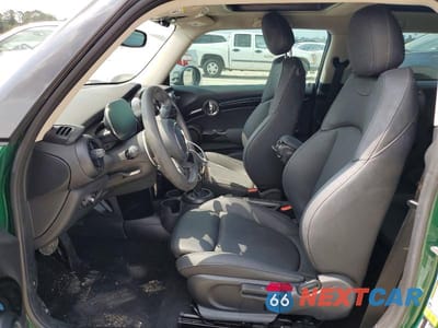 Zdjęcie 7 z 12 samochodu: 2024 MINI COOPER S VIN:WMW53DH04R2V45769 - miniatura