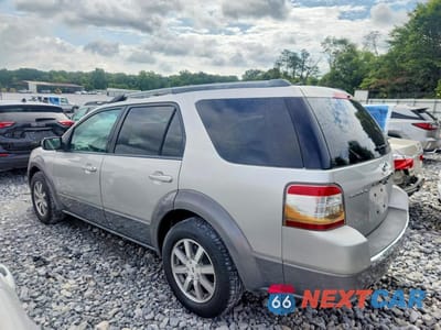 Drugie zdjęcie samochodu z przodu: 2008 FORD TAURUS X SEL VIN:1FMDK02WX8GA35642 - miniatura